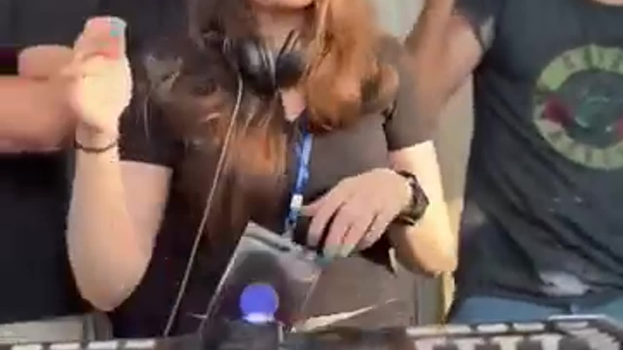 DJ Hazzy - LIVE IN Islamabad #Rave #progressiveHouseMix