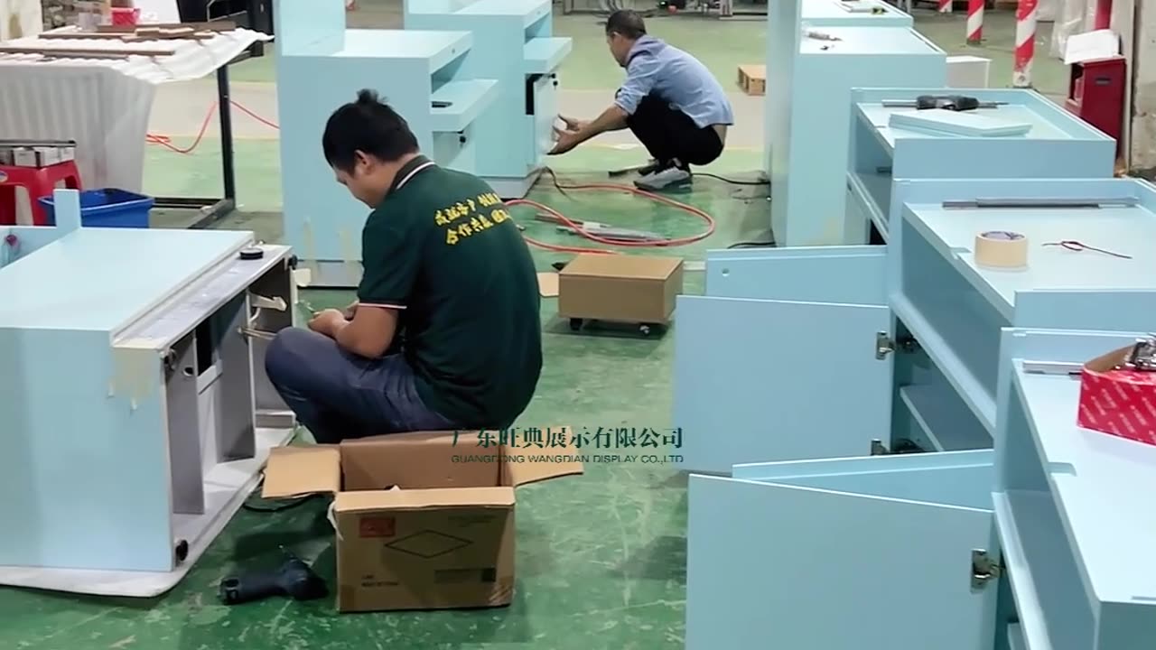 High-end boutique showcase production of high quality on-time delivery