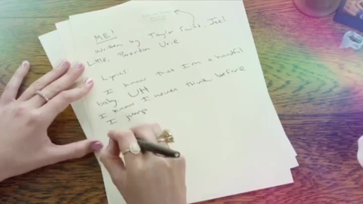 Omg spelling is fun but especially in this lyric video cause we also have GLITTER