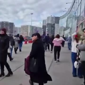 Evacuan el centro comercial London Mall en San Petersburgo.