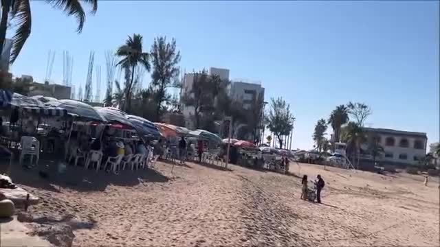 Relaxing 8 hour video of the beach and waves in mazatlan