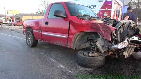 PICKUPS COLLIDE ON 190 WEST, LIVINGSTON TEXAS, 03/25/22...