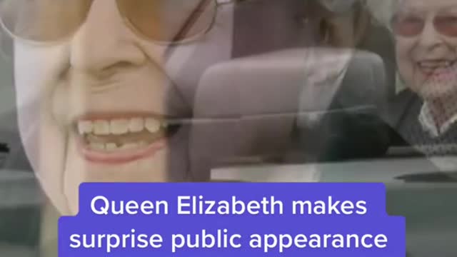 Queen Elizabeth makes surprise public appearance