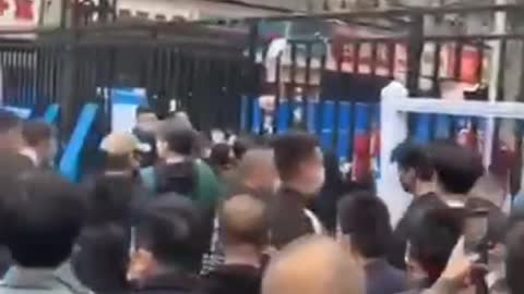 Na China Um Povo Sofrido...