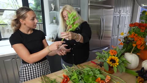 Transitional Flower Arranging: Halloween to Fall