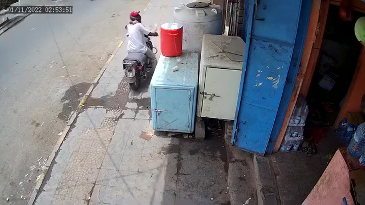 Stealing a Water cooler in Karachi Pakistan