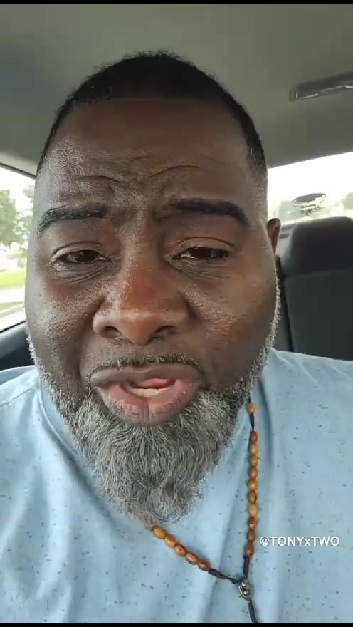 DONALD TRUMP AND THE HOOD