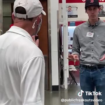 Attention attention, Costco, shoppers 😂😂😂😂😂😂😂😂