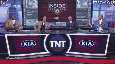 Charles Barkley Can't Spell, Shaq Thinks It's Hilarious