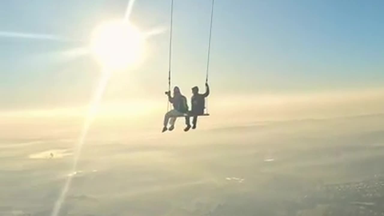 AIRBALLOON-SWINGING