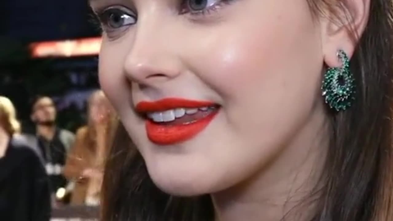 Kathrine Langford cute and beautiful actress Wattsapp status