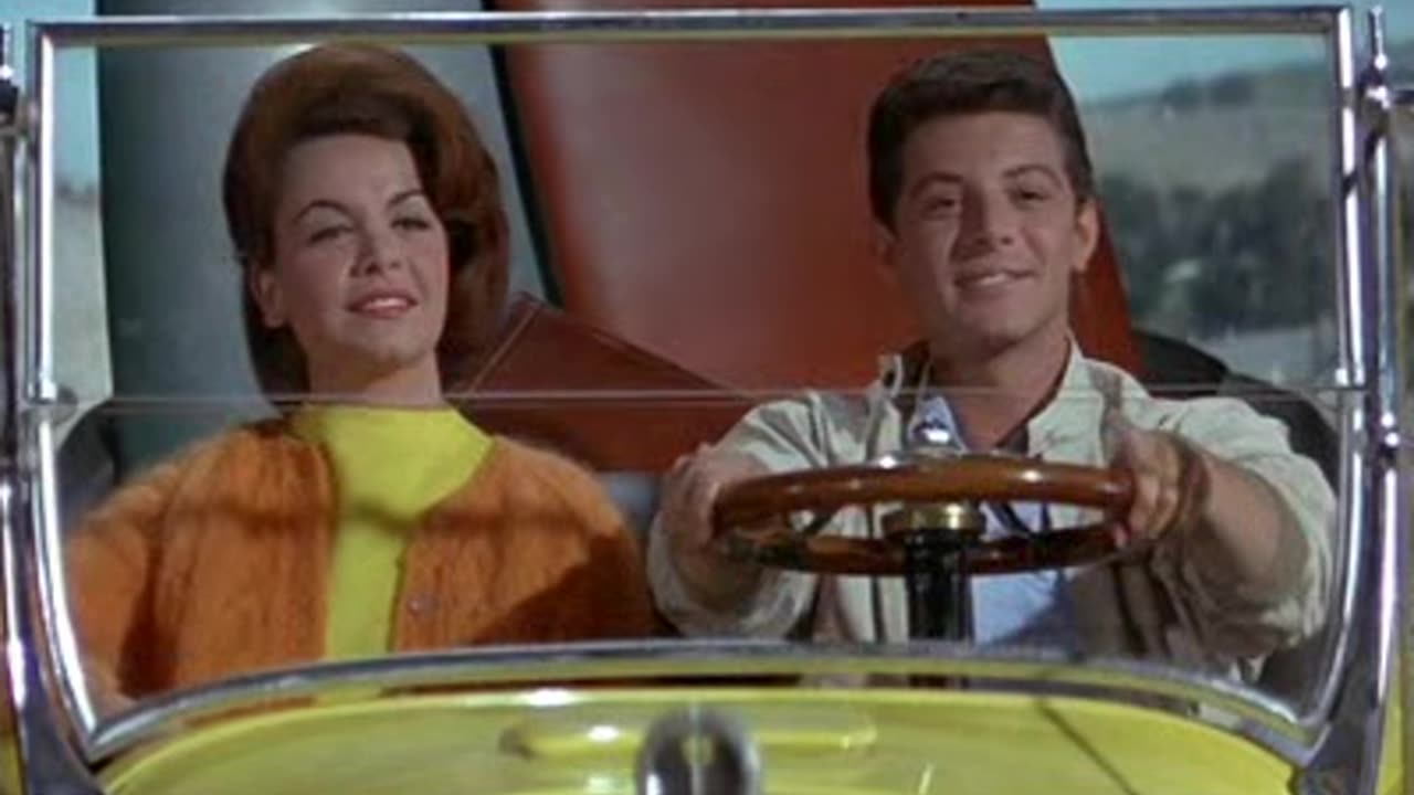 Frankie Avalon - Beach Party = Music Video 1963