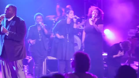 William McDowell - Withholding Nothing/I Give Myself Away Medley