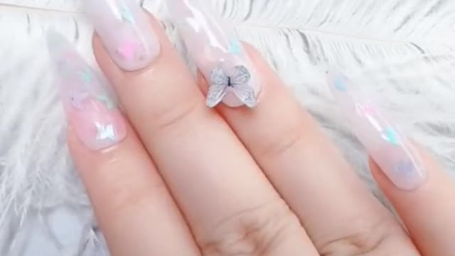 The perfect nail design for hot summer days