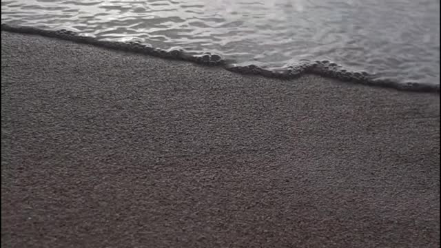 Watch the sea waves