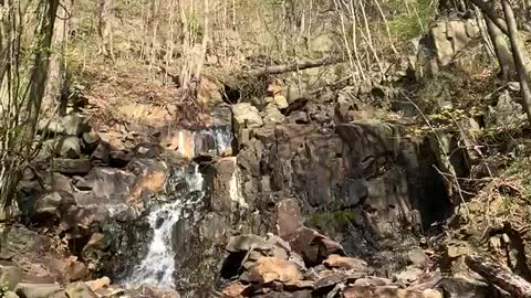 GORGEOUS WATERFALL ALONG HUDSON RIVER