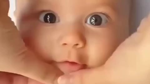 Small baby massagea.