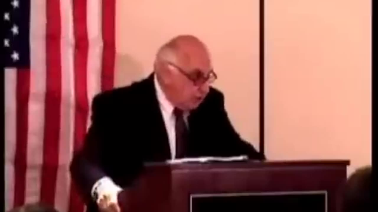 Irwin Schiff speaks at Hotel San Remo, 2001