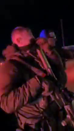 Trudeau's goons show up with guns. Who they planning on shooting?