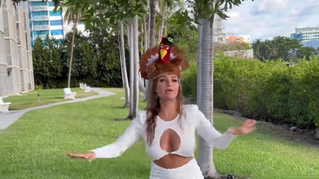 Happy Thanksgiving 🦃 | Kira Shine “LoveMe LoveMe”
