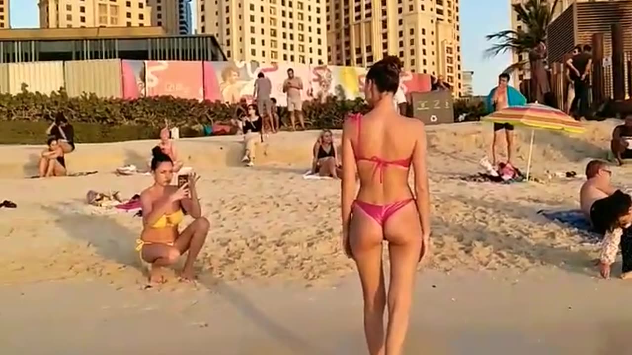 Dubai marina beach beautiful girl #viralvideo