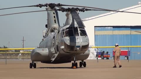 CH-46 Sea Knight Turning Up It's Engines