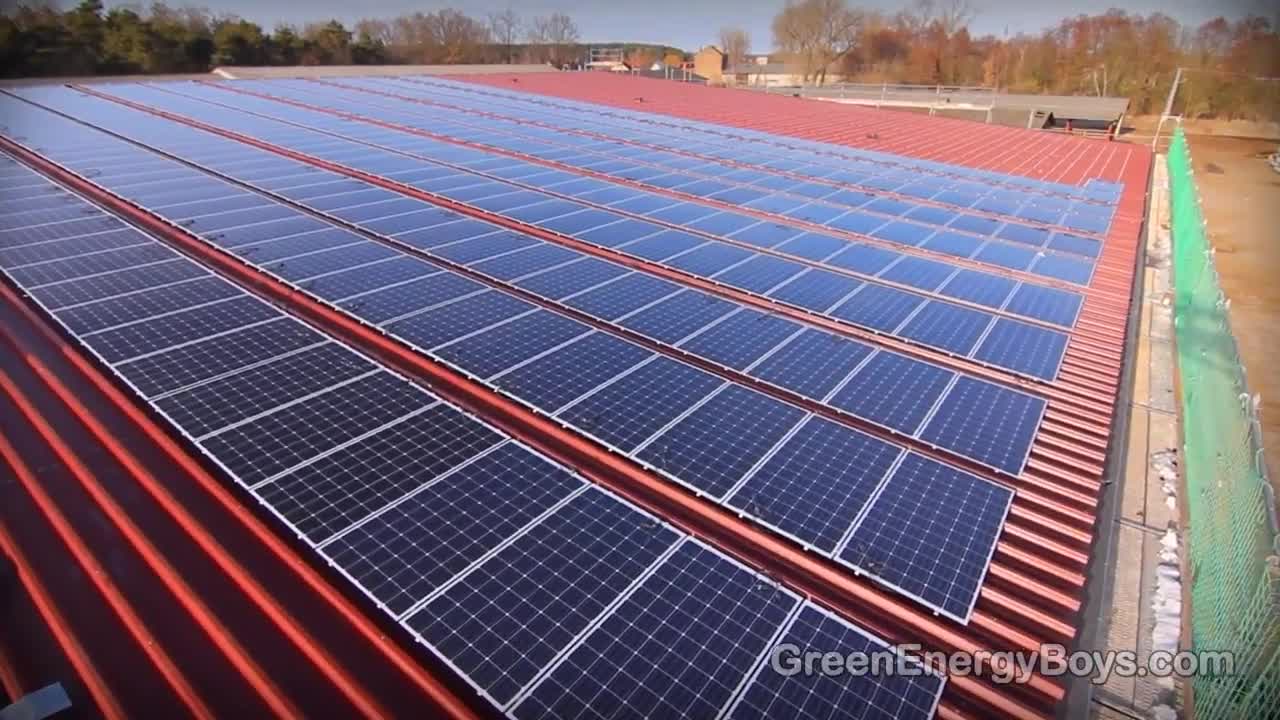 Installing Solar Panels - Solar PV Farm of Rooftop in Germany (Solon Sol Bond System)