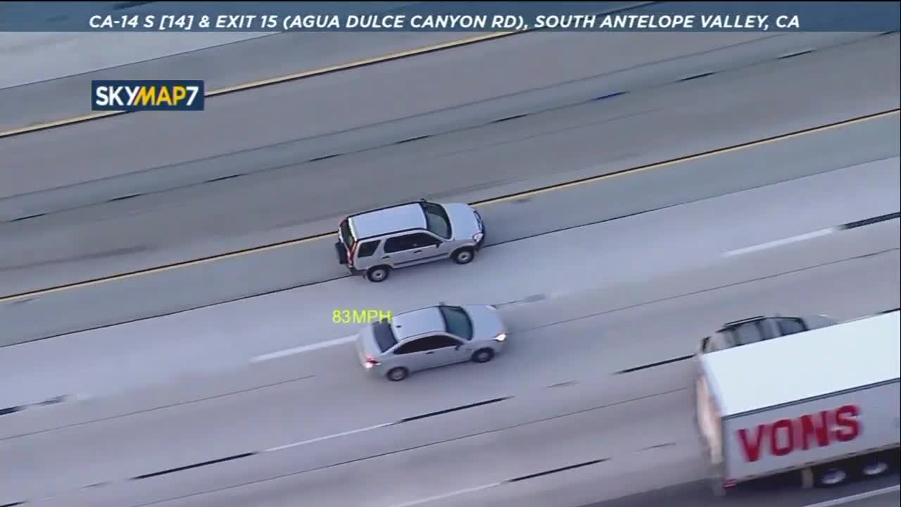 Police pursuit near Palmdale, Claif.