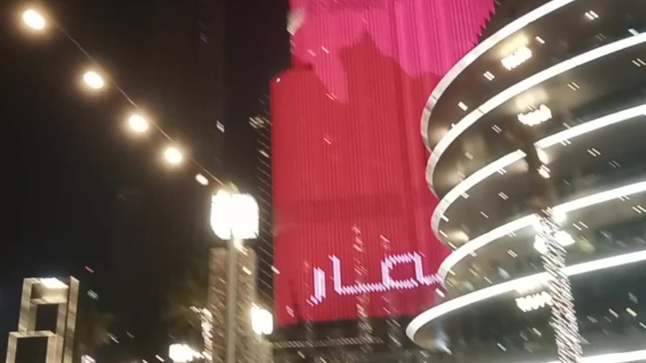 Walking through the Burj Khalifa