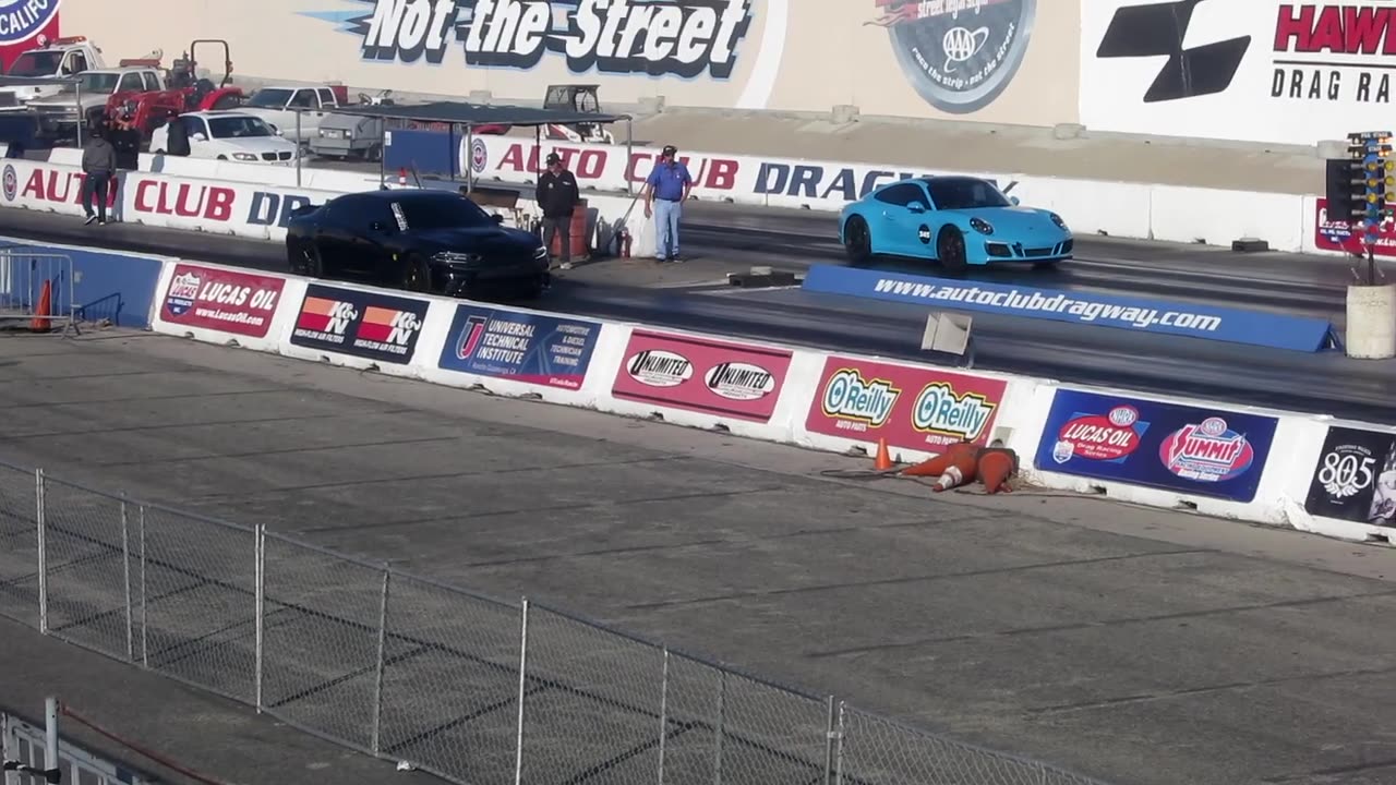 911 PORSCHE VS CHARGER 392 DRAG RACE