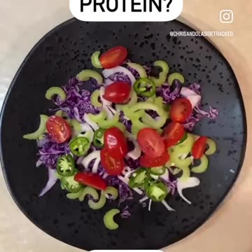 COLORFUL SALAD BASE! WHAT’S MISSING?