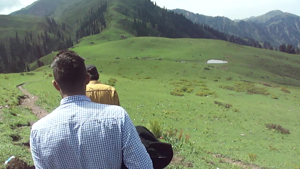 This Guy Guy Story about Paye Meadows in Shugran Pakistan Will make you laugh! #tour #viral #vlog