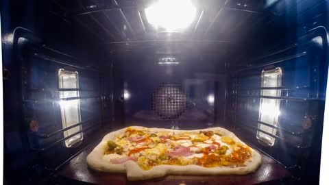 Very Satisfying Pizza Baking Time-Lapse