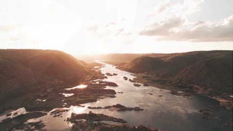 Soothing-Sounds-to-Calm-the-Mind-and-Red_32