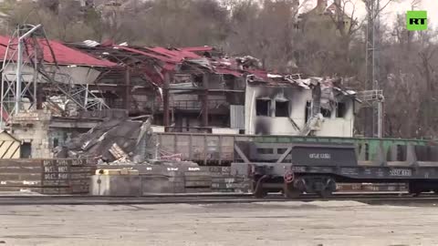 Mariupol, Ukraine: flooded and destroyed naval ships