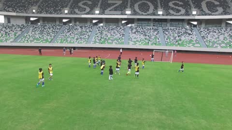 Young football players learn and train to develop stars