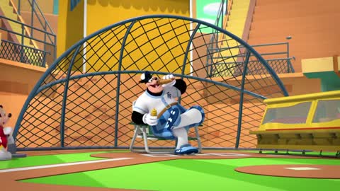 Keep on the Ball ⚽️ - Mickey Mouse Funhouse - @Disney Junior_Cut