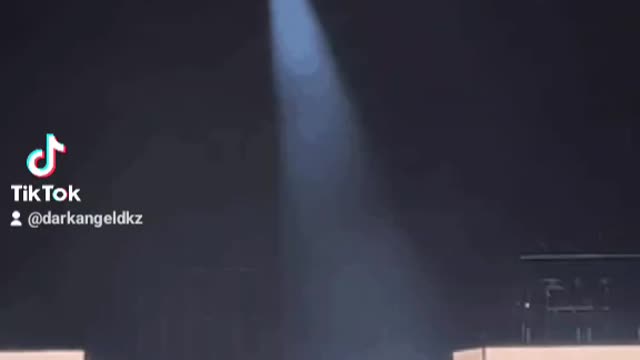 Caught off guard billy ellish#billieeilish #concert#trend#viral#filter##fyp