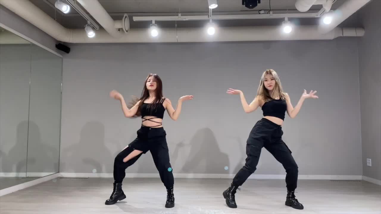 [MIRRORED] Ariana Grande - Positions - Choreography by Heaven Lee dance cover 댄스 커버 거울모드 (1)