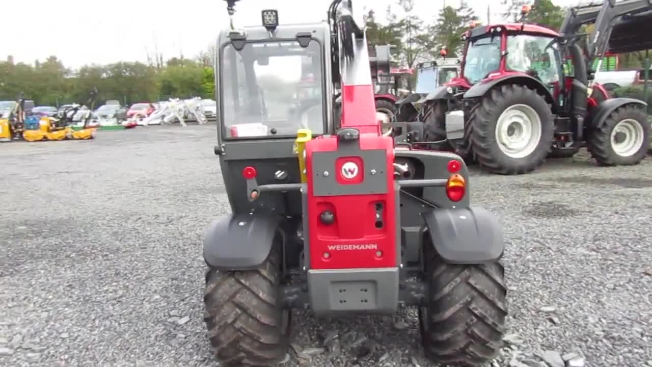 Weidemann T4512 on Dairy Farm