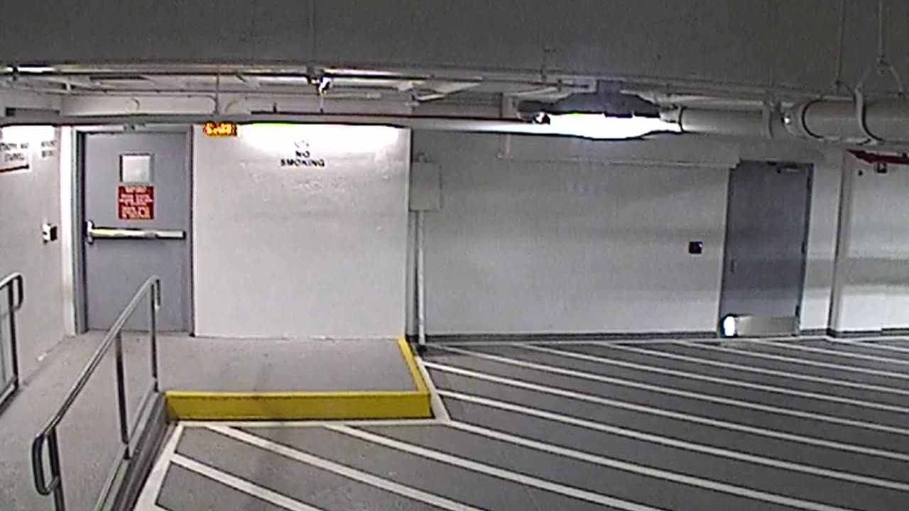 6034RHOBG1G104BWestLobby_2021-01-06_04h00min00s483ms.mp4