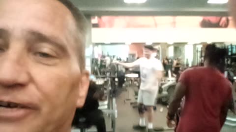 Gym & OTHER Guys Recording Themselves Being Healthy & ALIVE!