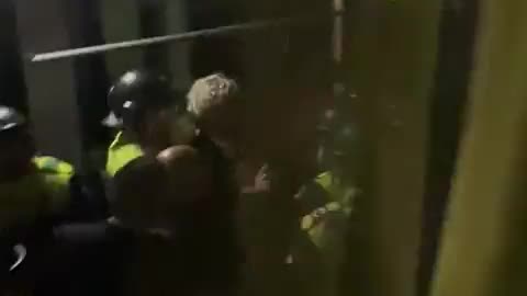 Here is the moment of the aggressive attack by the Dutch police