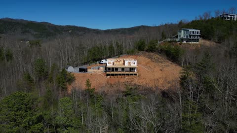 Drone video / House under construction in Tennessee's Majestic Hills.