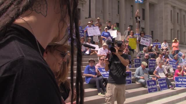 Damien Echols introduces Johnny Depp at Arkansas State Capitol anti death penalty rally