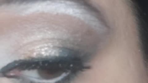 Eye makeup