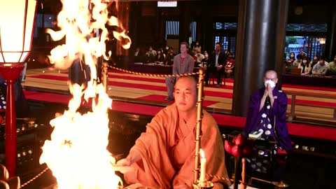 Brad Pitt prays with monks for 'Bullet Train' success