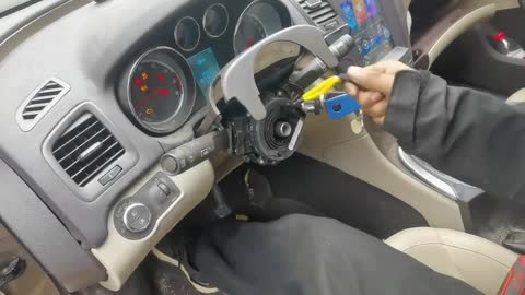 The steering wheel and not move it