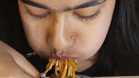 30 SECOND NOODLE 🍜 CHALLENGE 😱😱 | #shorts #challenge #foodchallenge