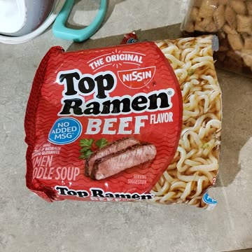 Eating Nissin Top Ramen Beef Flavor, Dbn, MI, 10/21/23